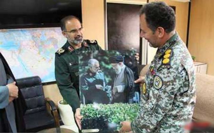 فرمانده سپاه قم از فرماندهان ارتش در استان قم تجلیل کرد فرمانده سپاه قم از فرماندهان ارتش در استان قم تجلیل کرد